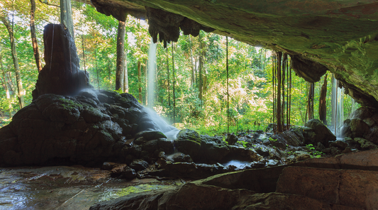 Grutas de Nzenzo - Maravilha Exuberante e Mística