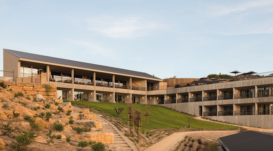 Immerso Hotel – O luxo de sentir a terra, o mar e o tempo